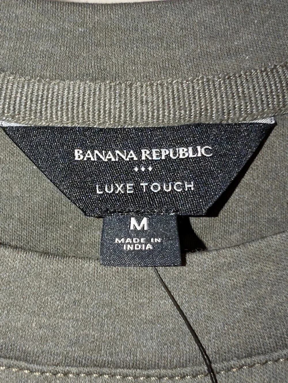 Banana Republic classic crewneck